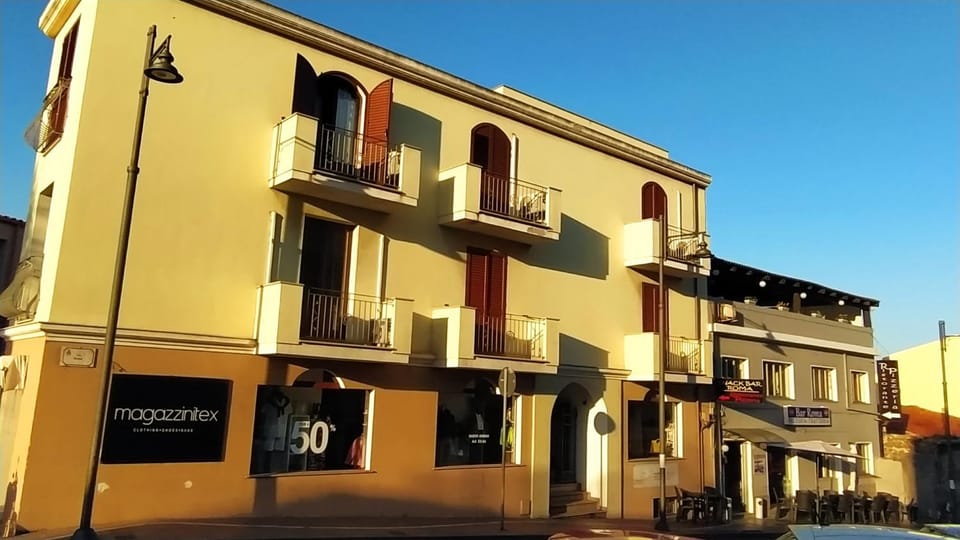 Property building, Street view
