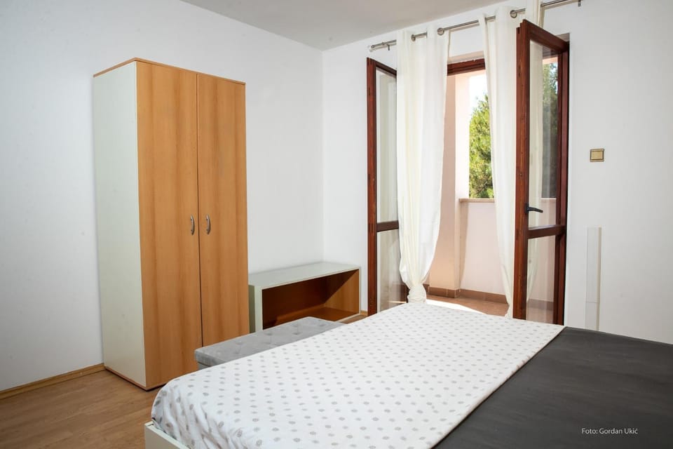 Bed, Bedroom, wardrobe