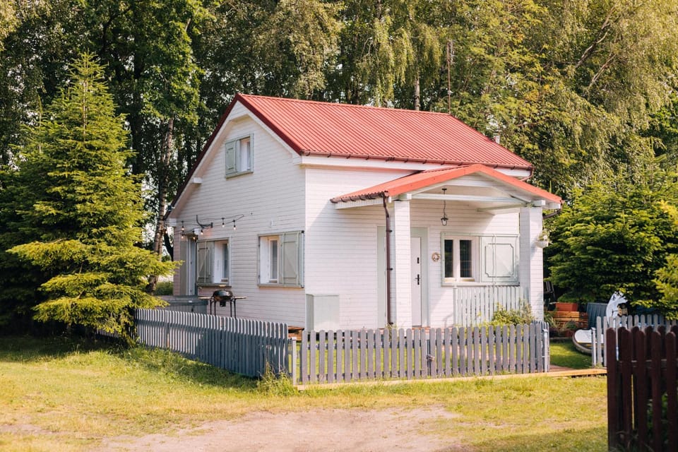 Property building, Garden, Parking