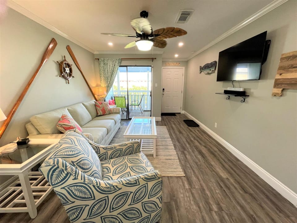 Communal lounge/ TV room, TV and multimedia, Living room, Seating area, Evening entertainment, fireplace