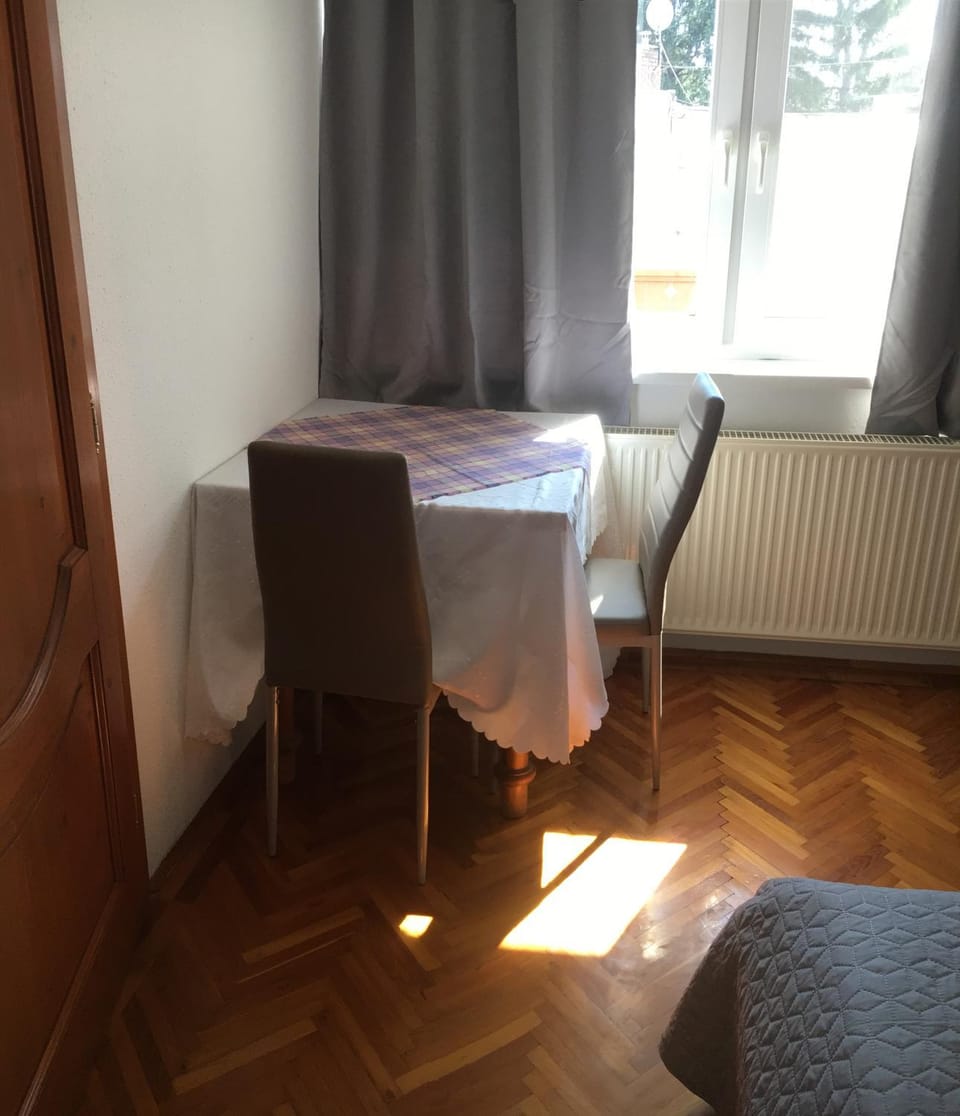Nana Apartmanház Apartment in Hungary