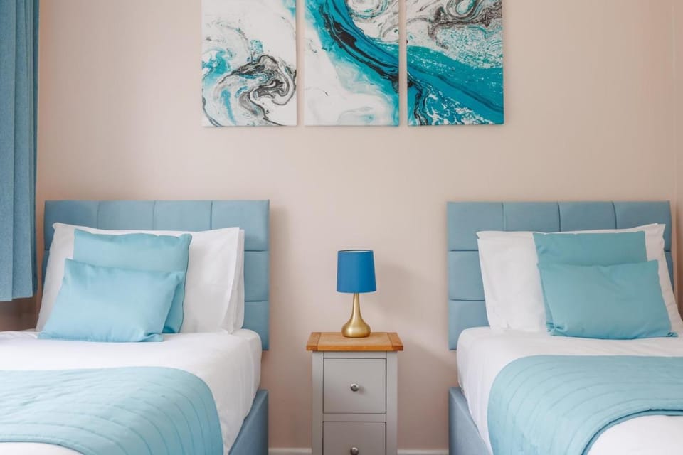 Talbot House by Grandeur Property Apartment in Poole