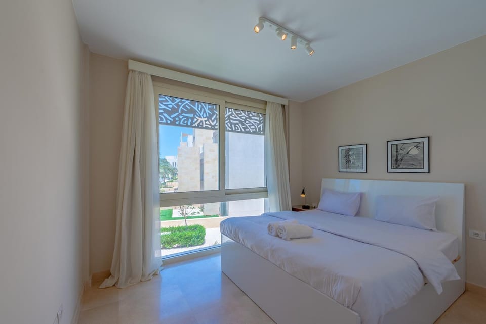 Elegant 2-Bedroom Apartment in Mangroovy, Pool & Beach Apartment in Hurghada