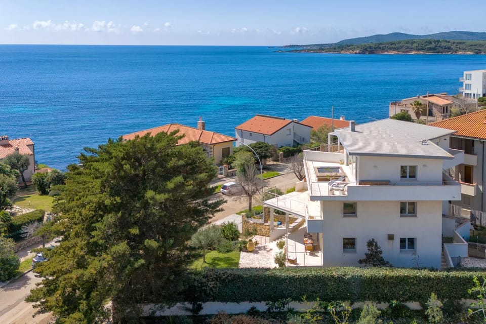 Property building, Garden, Beach, Sea view