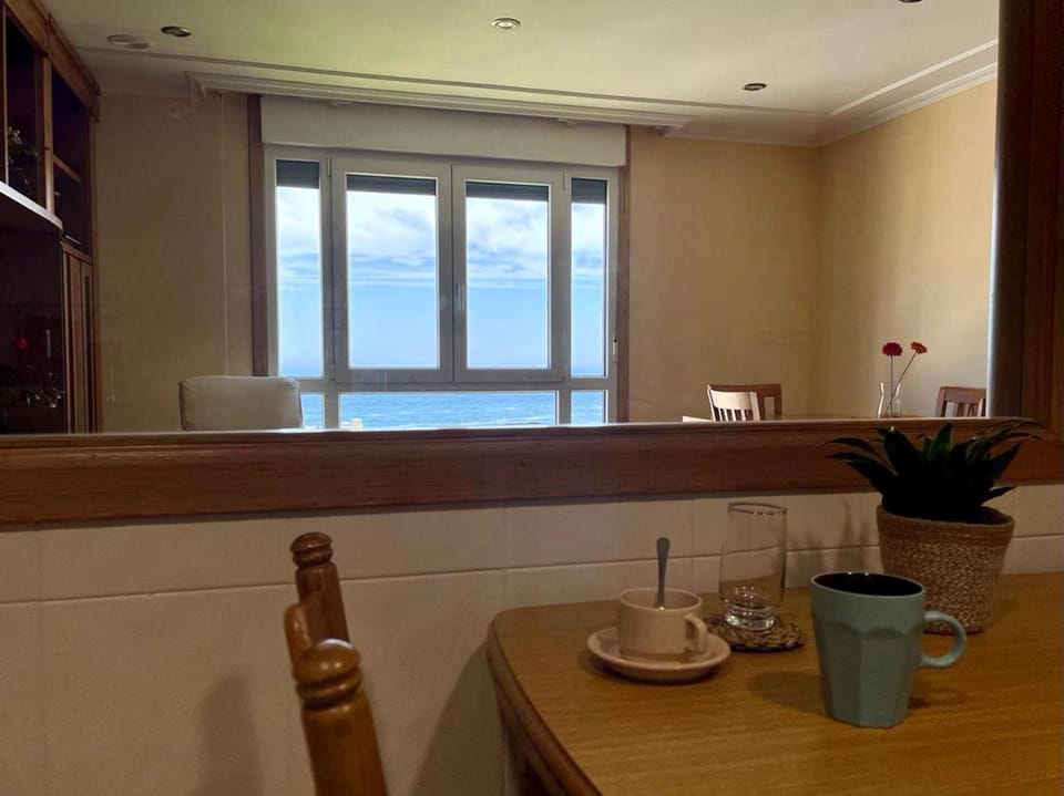 Kitchen or kitchenette, Sea view