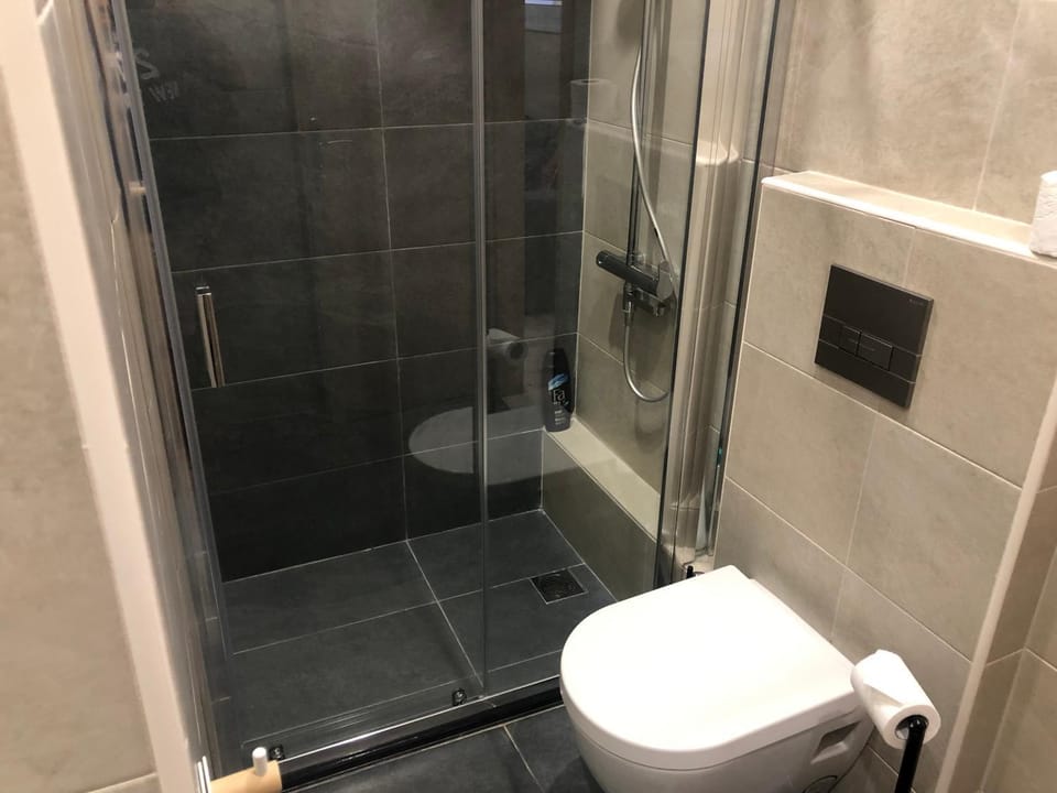 ROYAL RED SUITE NO 1, PIRAEUS PORT Apartment in Pireas