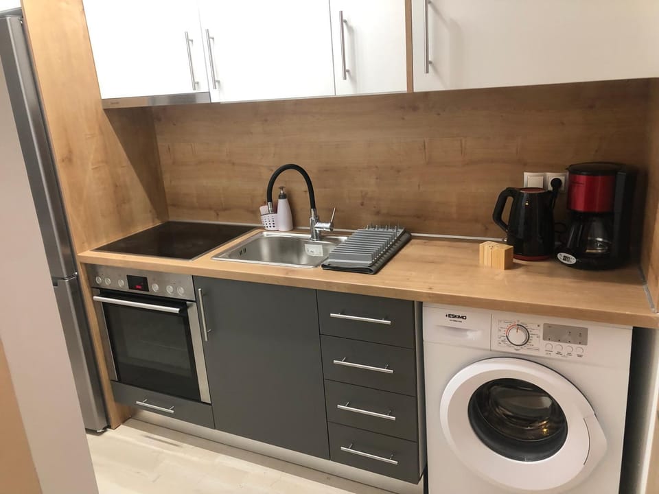 ROYAL RED SUITE NO 1, PIRAEUS PORT Apartment in Pireas
