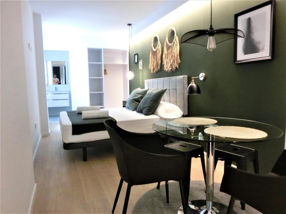 Dining area, Bedroom