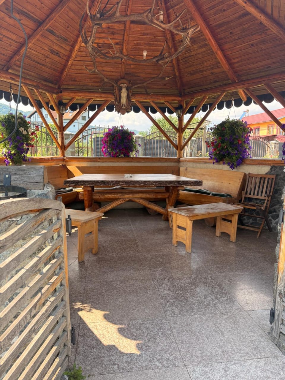 Casa Petrişor Bed and Breakfast in Romania