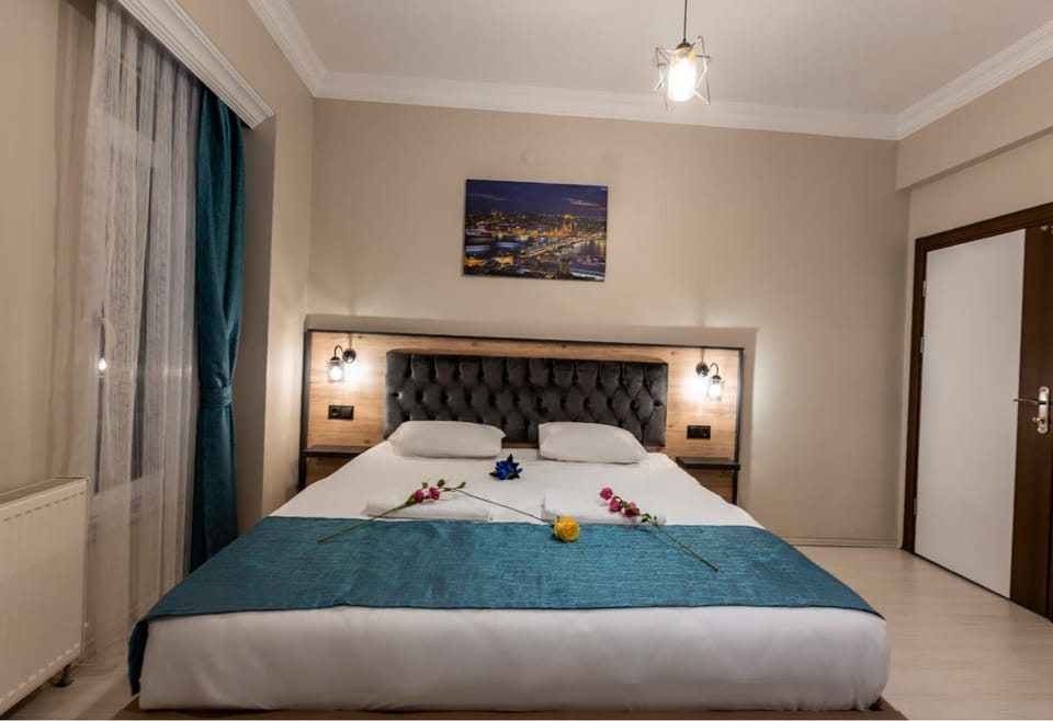 Bed, Photo of the whole room, Bedroom, towels, air conditioner, air conditioner