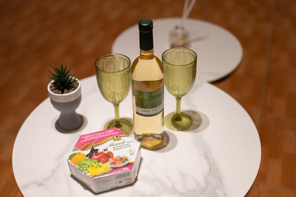 Food and drinks, Food, Lunch, Dinner, Drinks, Alcoholic drinks