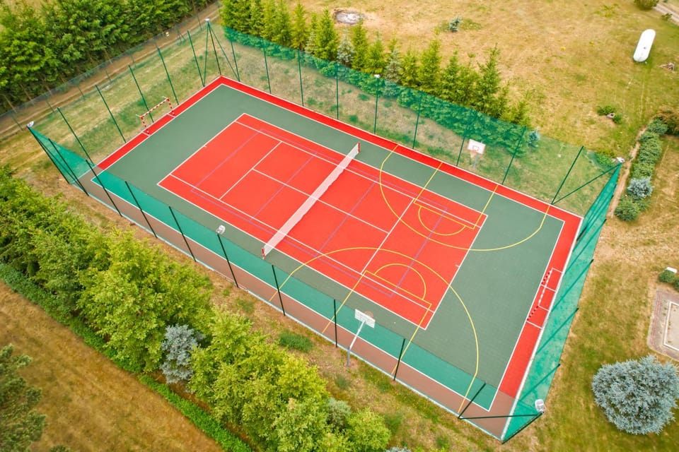 Tennis court
