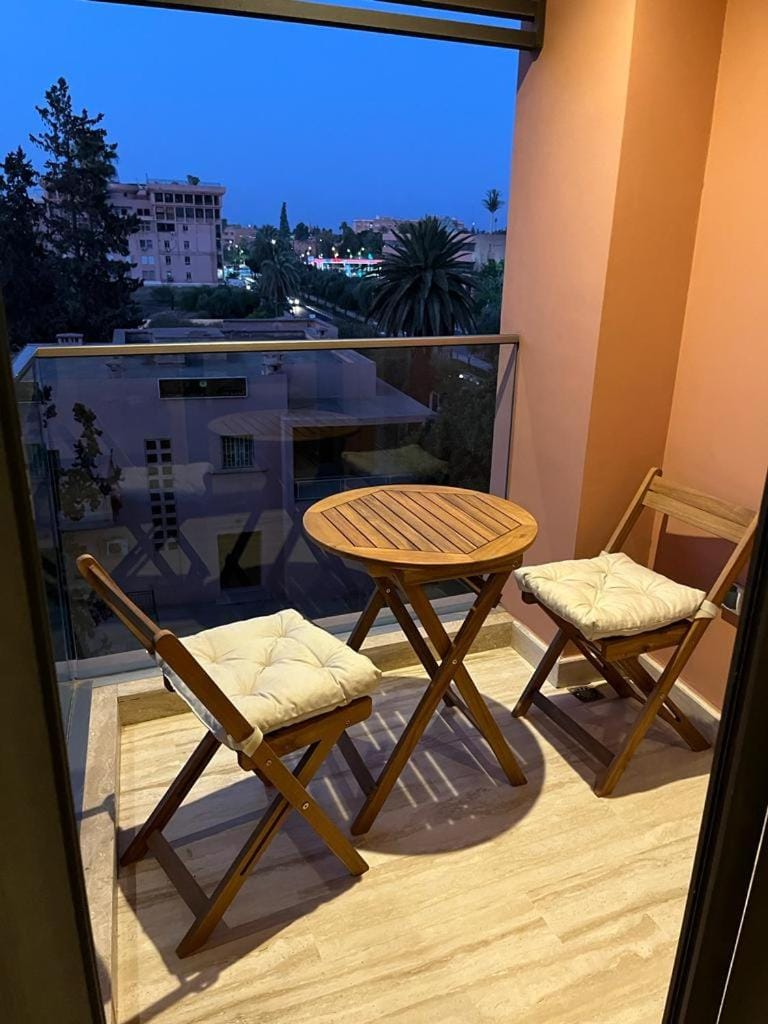 Superbe appartement à l Hivernage Apartment in Marrakesh