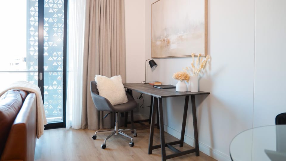 Living room, hair dresser