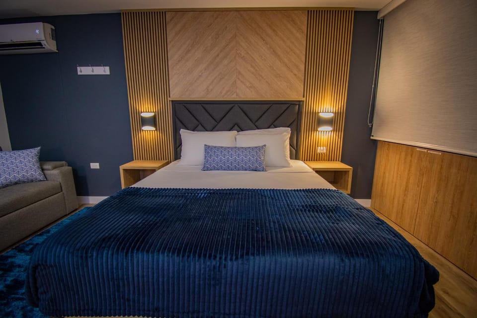 Unique Suite in El Poblado CoWork/ GYM / Fast WiFi Apartment in Medellin