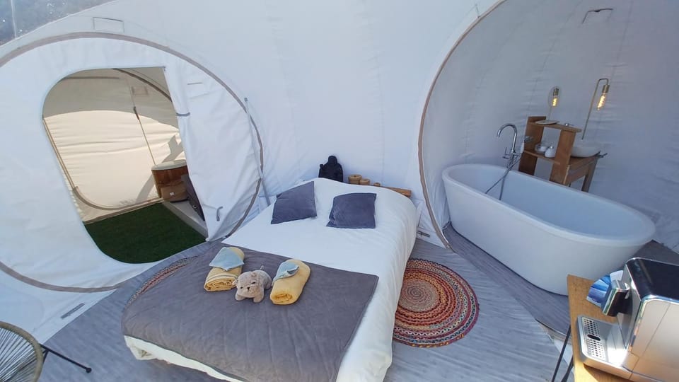 Ecolieu B & Bubble Drincham by BubbleTree BBT SARL Luxury tent in Hauts-de-France