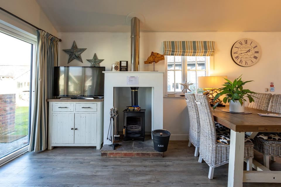 Filey Bay Beach House Step Free Accommodation The Bay Filey with ev car point House in Hunmanby
