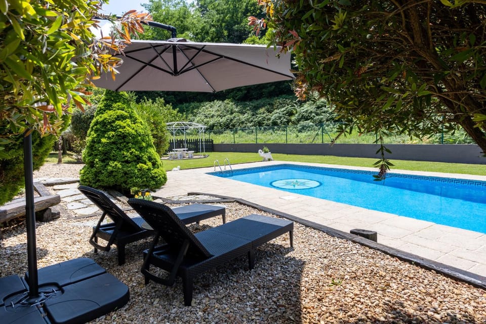 Garden, Swimming pool, sunbed