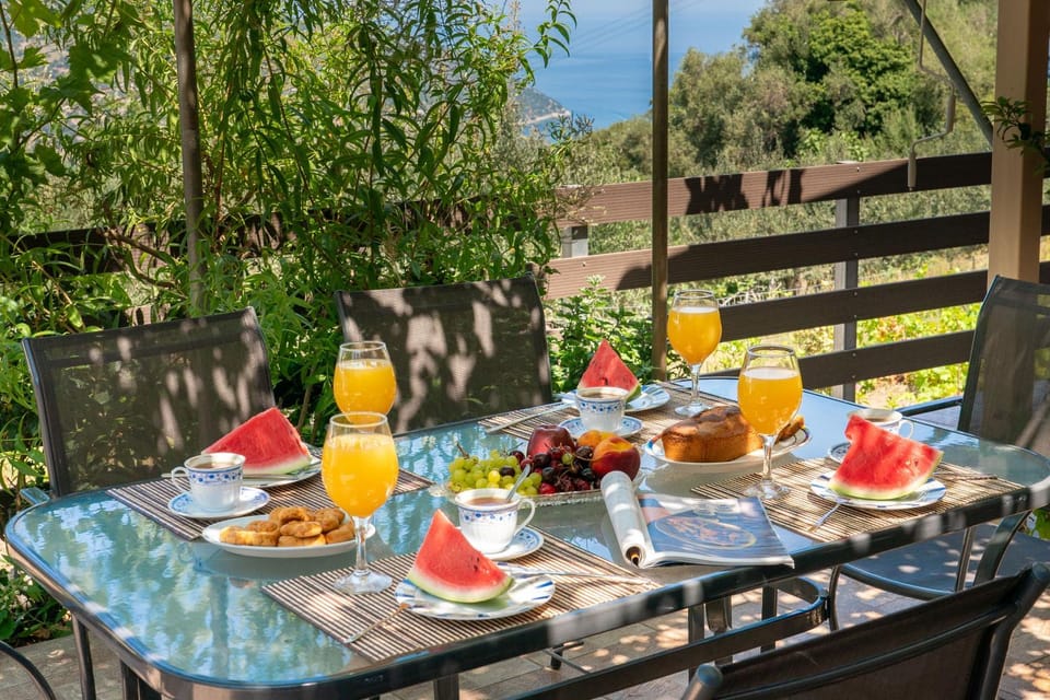 Garden view, Mountain view, Sea view