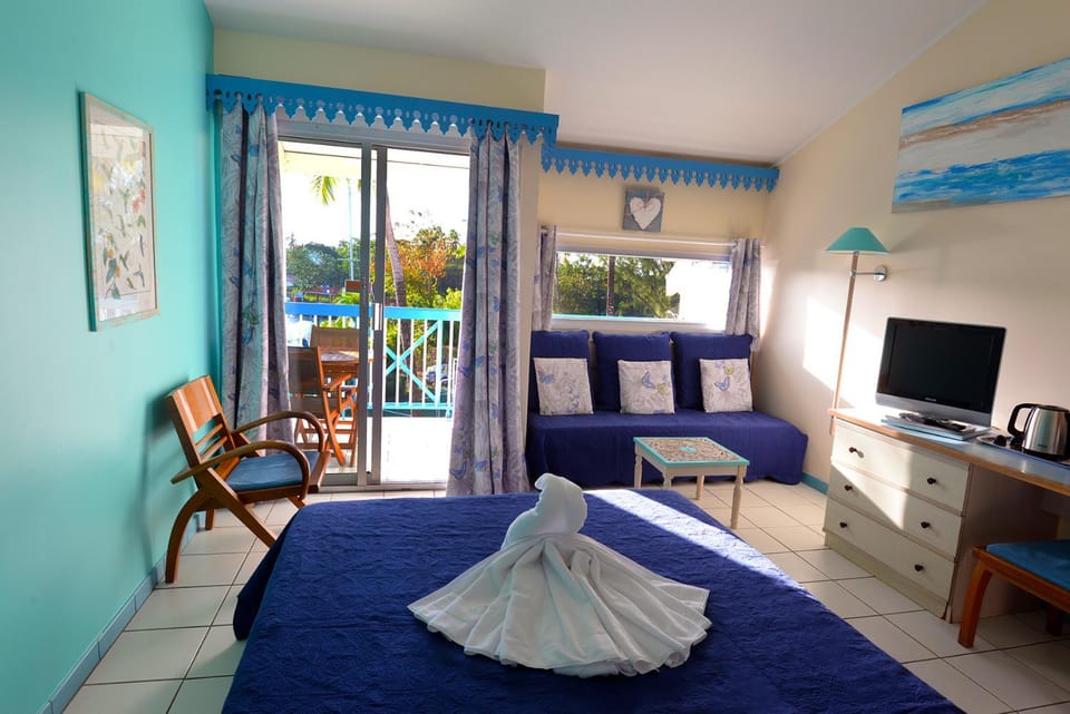 Charmant studio au Carayou avec piscine et spa Apartment in Les Trois-Îlets