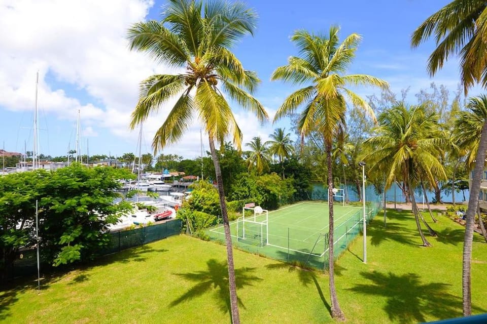 Charmant studio au Carayou avec piscine et spa Apartment in Les Trois-Îlets