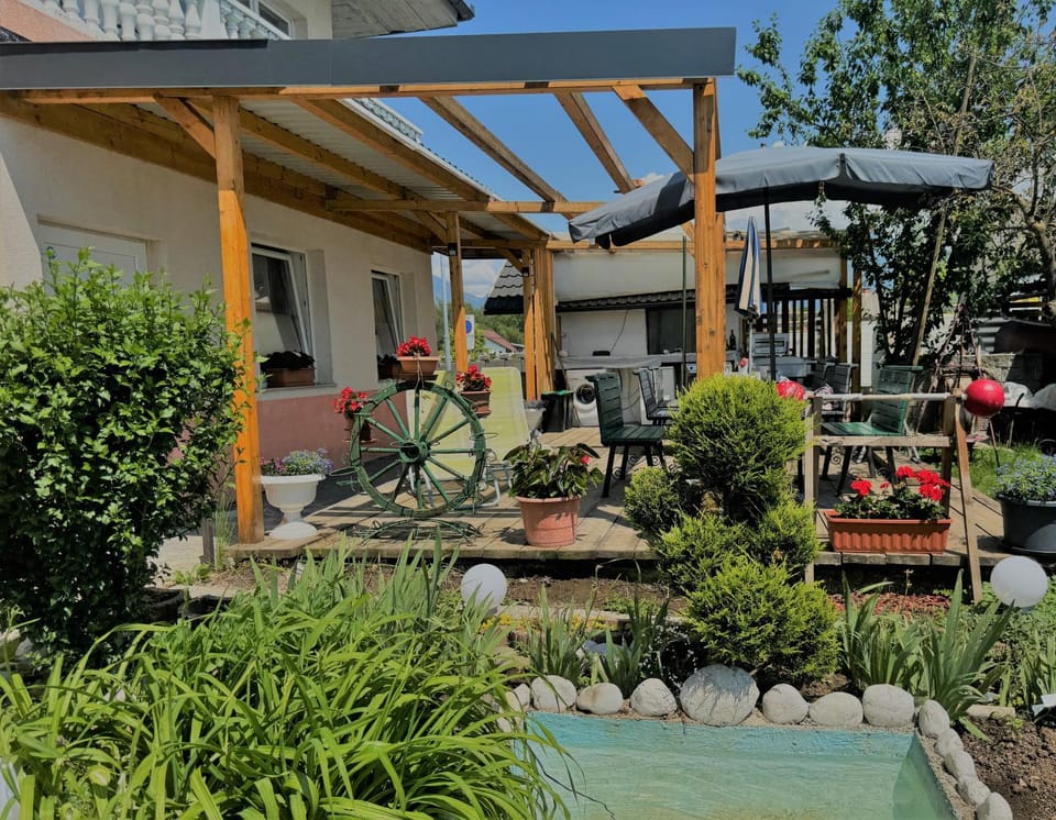 Patio, Garden, Balcony/Terrace
