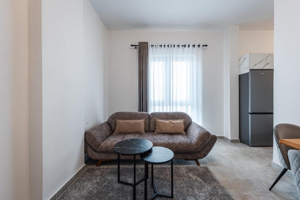 Kitchen or kitchenette, Living room, Seating area