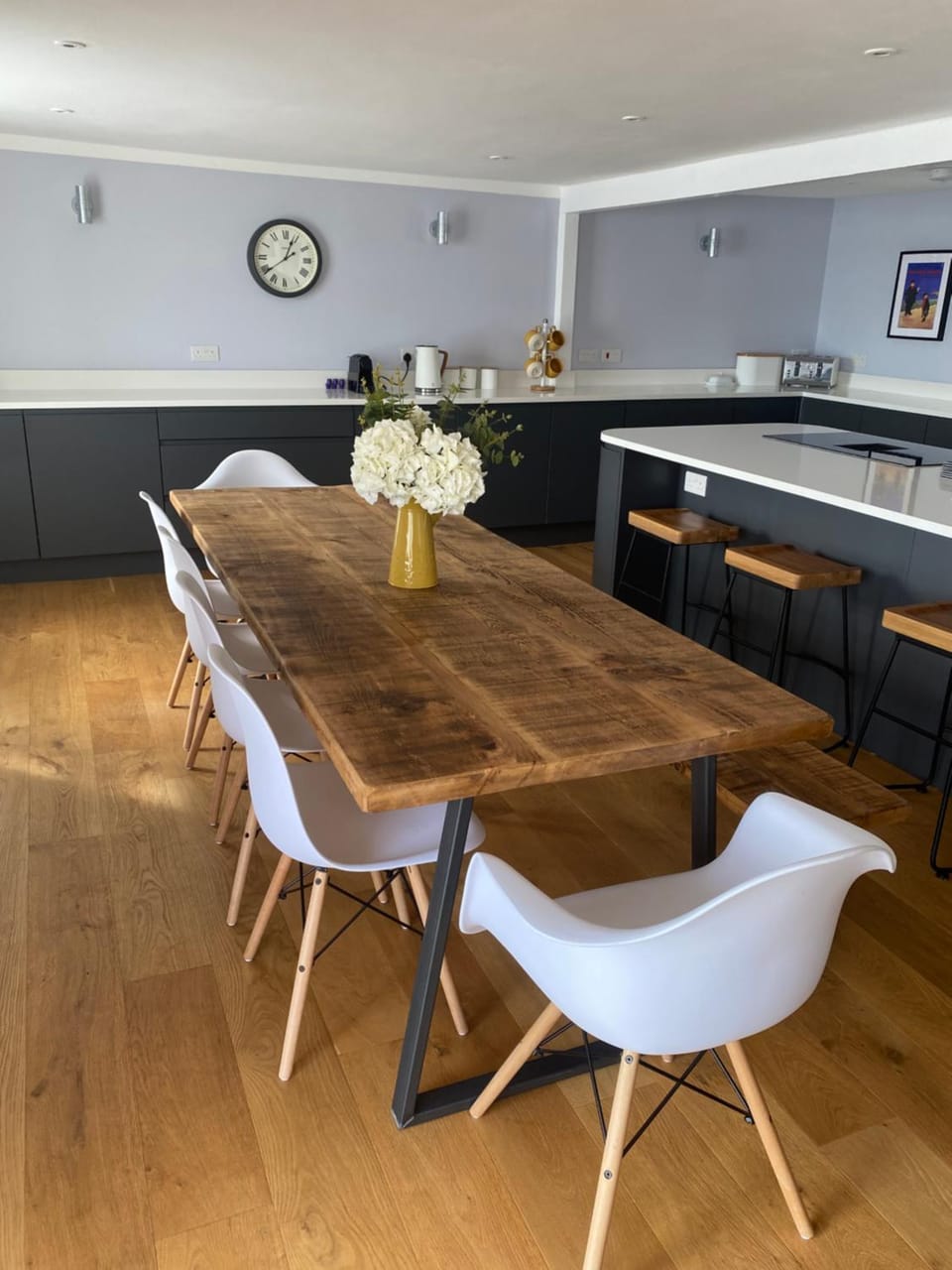 Contemporary living with amazing views. Pembrokeshire House in Wales