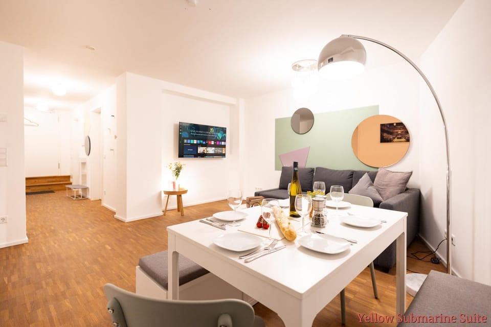 Living room, Seating area, Dining area