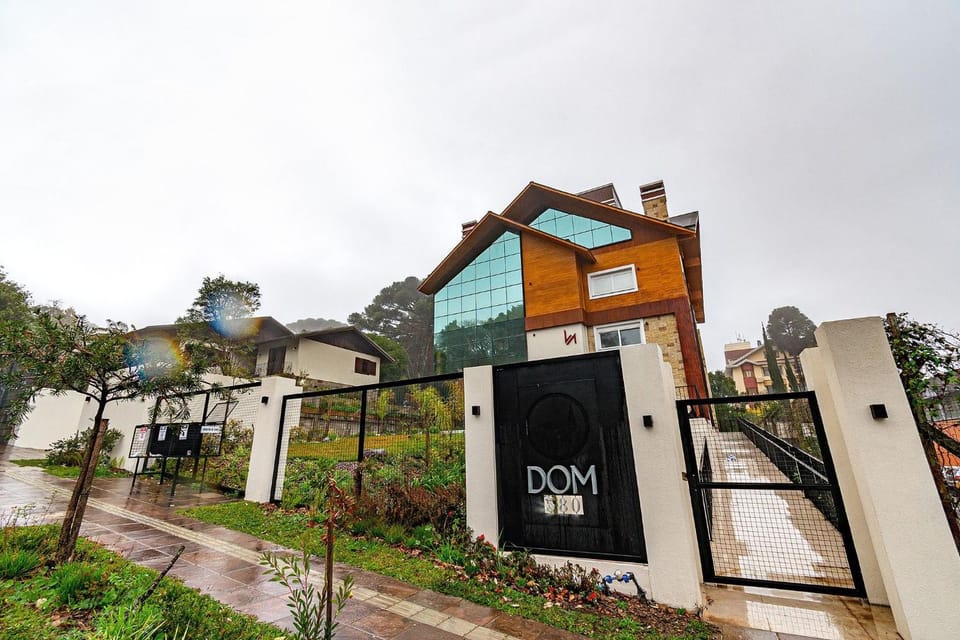 Rosa Edifício Dom Apartment in Canela