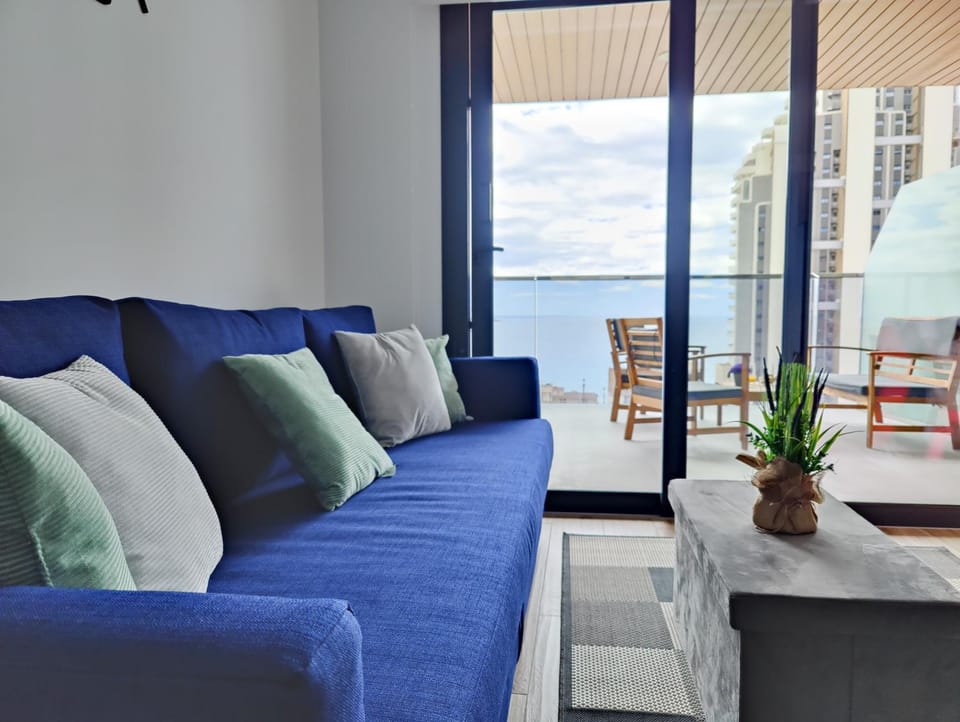 Balcony/Terrace, Living room, Seating area, Sea view