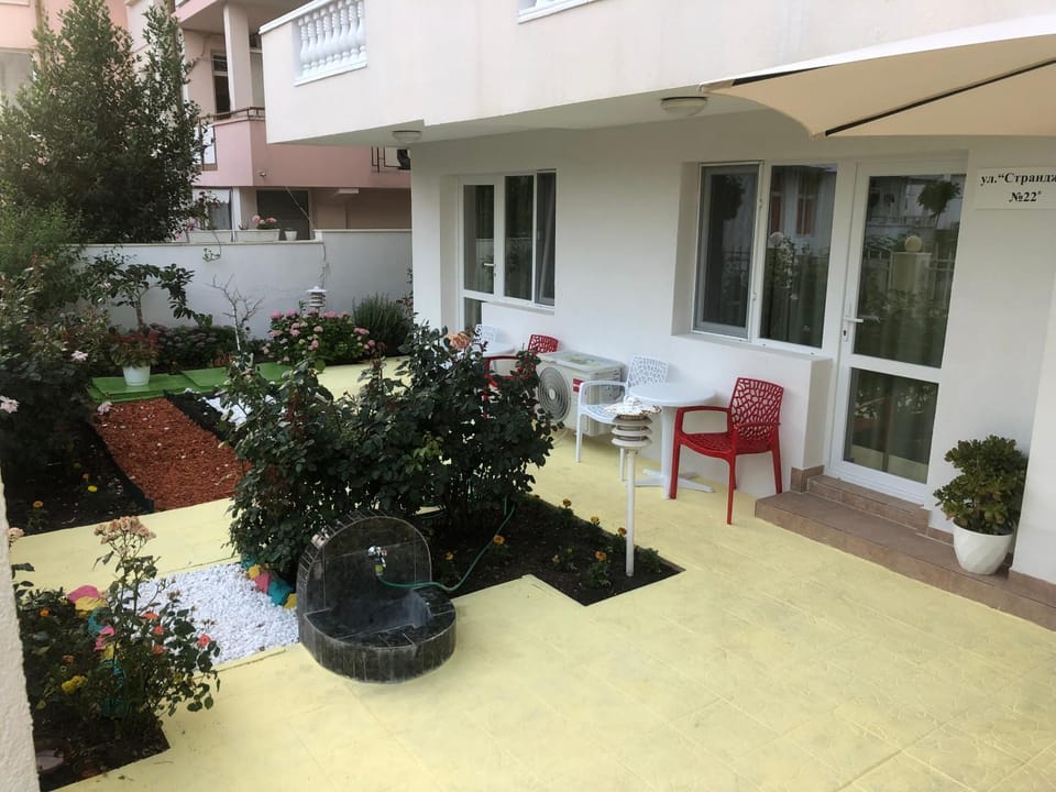 Borko Guest House Bed and Breakfast in Burgas Province