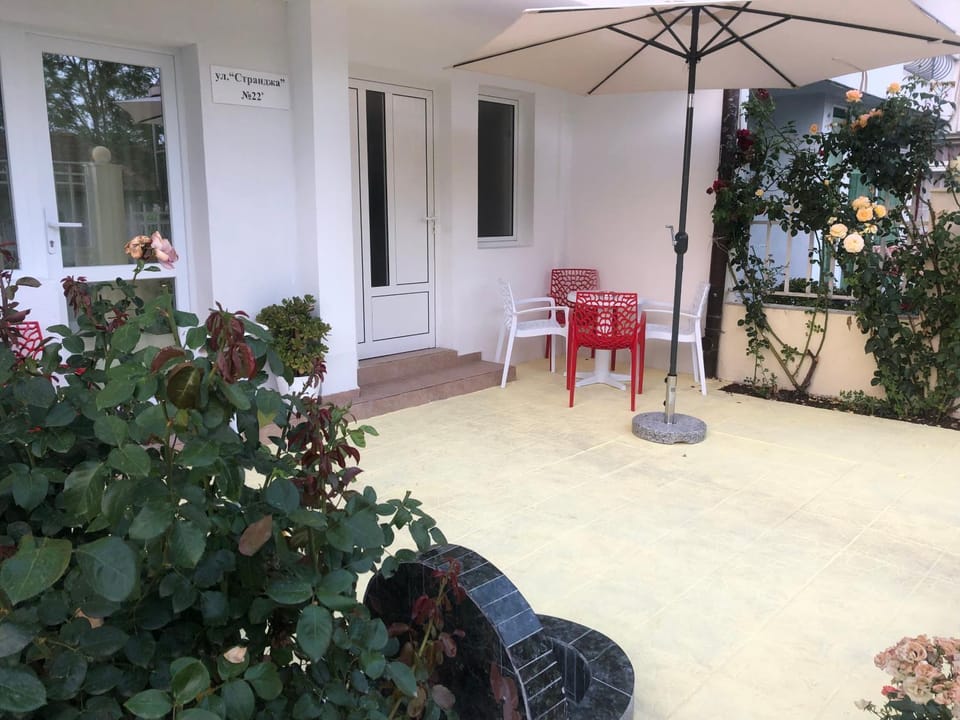 Borko Guest House Bed and Breakfast in Burgas Province