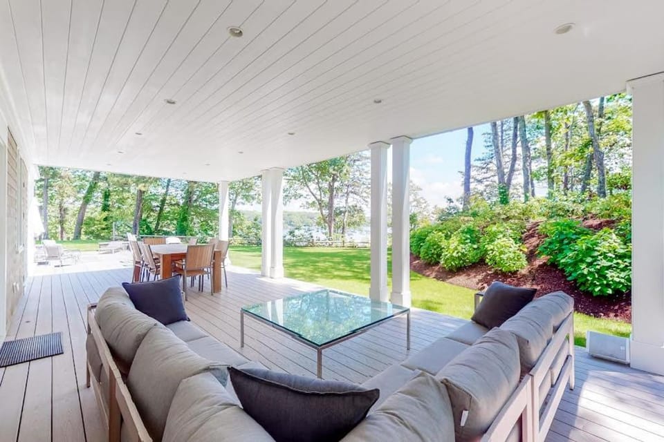 Follins Estate House in Yarmouth Port