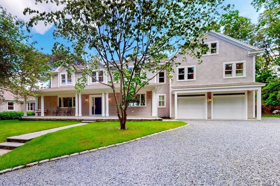 Follins Estate House in Yarmouth Port