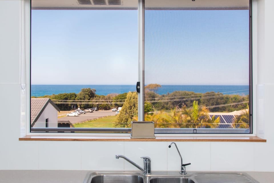 4 Seaview Street Extended House in Forster
