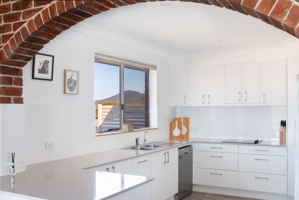 4 Seaview Street Extended House in Forster