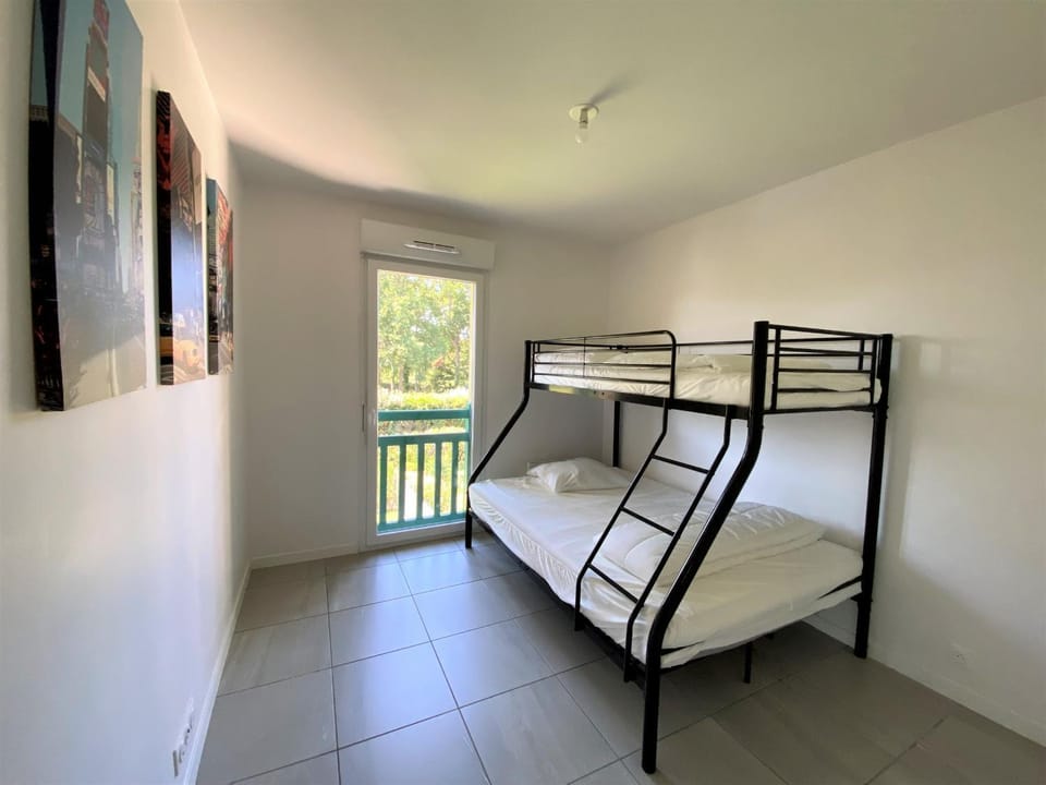 Bel Appartement Rénové, Terrasse, Parking Privé - FR-1-239-826 Apartment in Vieux-Boucau-les-Bains