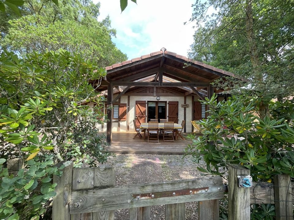 Villa 3 chambres pour 6 personnes à Soustons avec parking Villa in Soustons