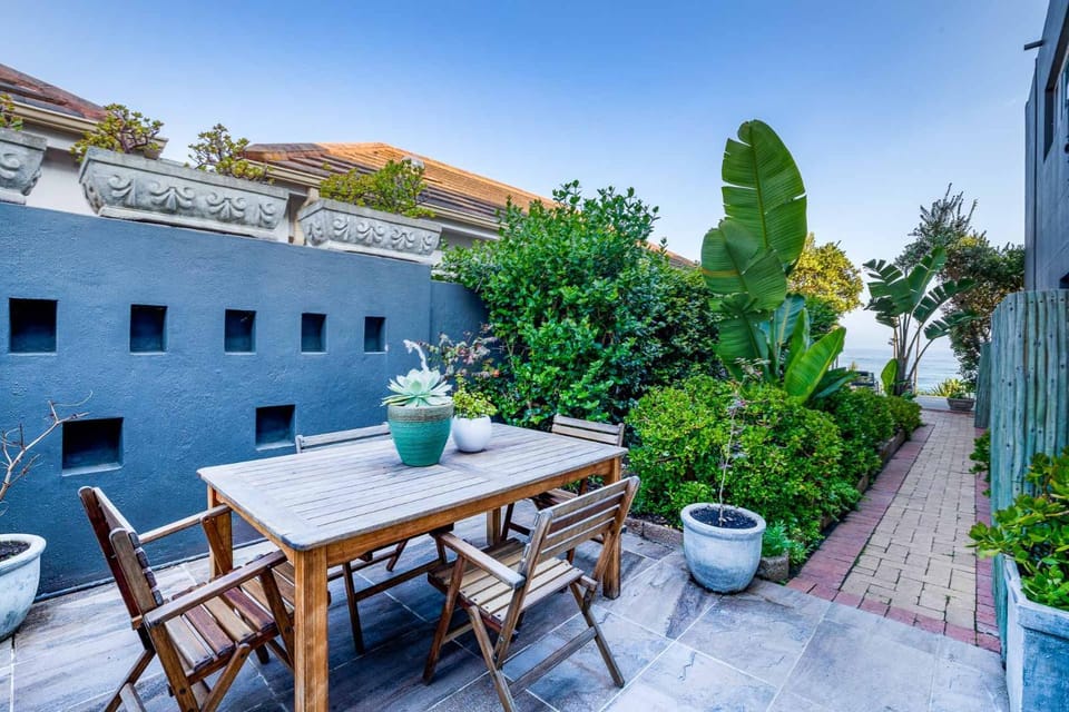 Patio, Natural landscape, Balcony/Terrace, Garden view