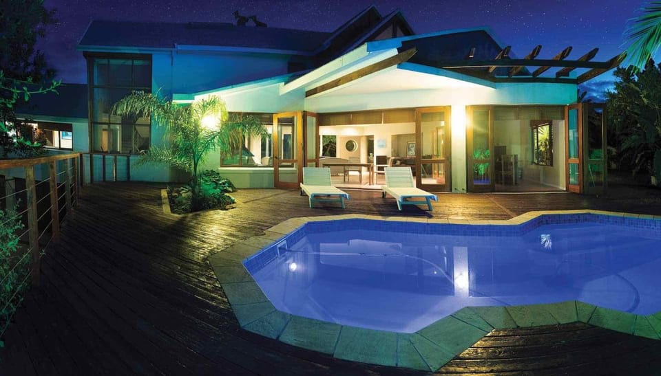 Swimming pool, Swimming pool, sunbed
