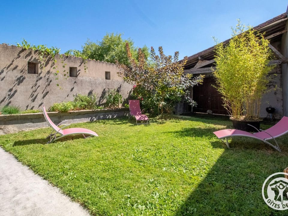 Gîte familial au calme avec terrasse, proche Puy du Fou et plages vendéennes. - FR-1-622-41 House in Pays de la Loire