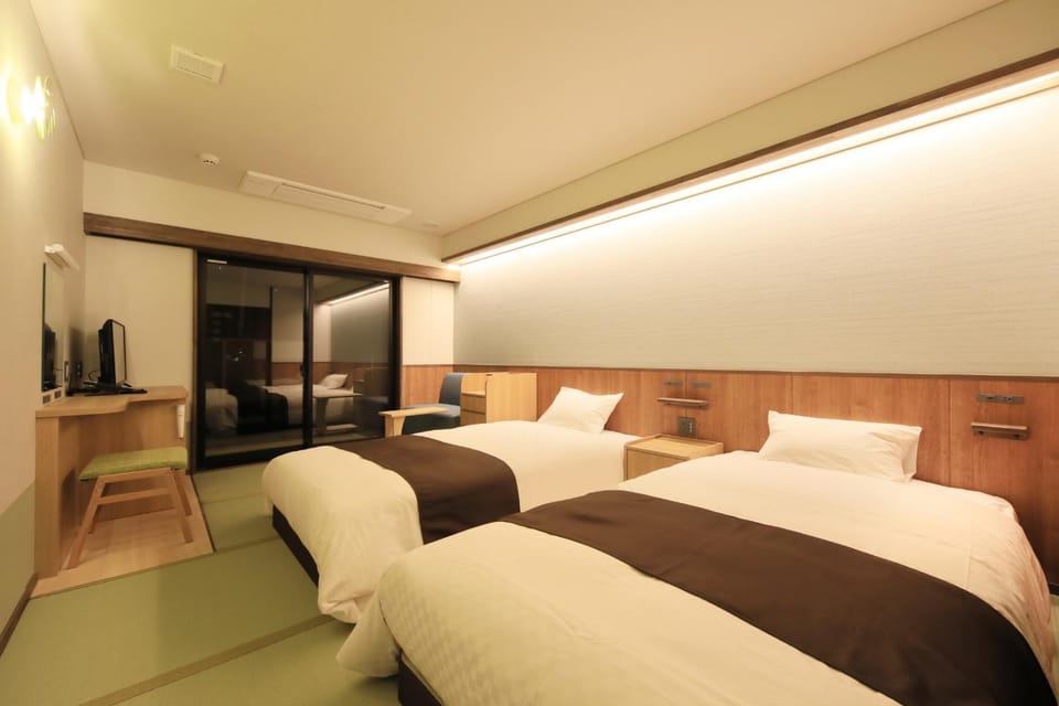 KusatsuOnsen AeruyadoTakamatsu Ryokan in Nagano Prefecture