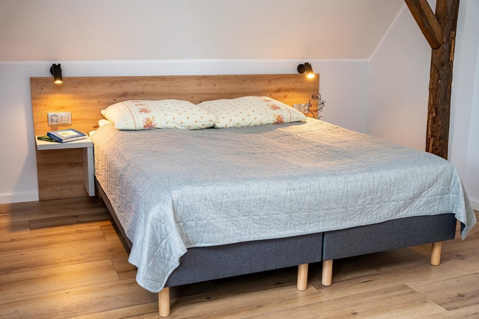 Bed, Bedroom