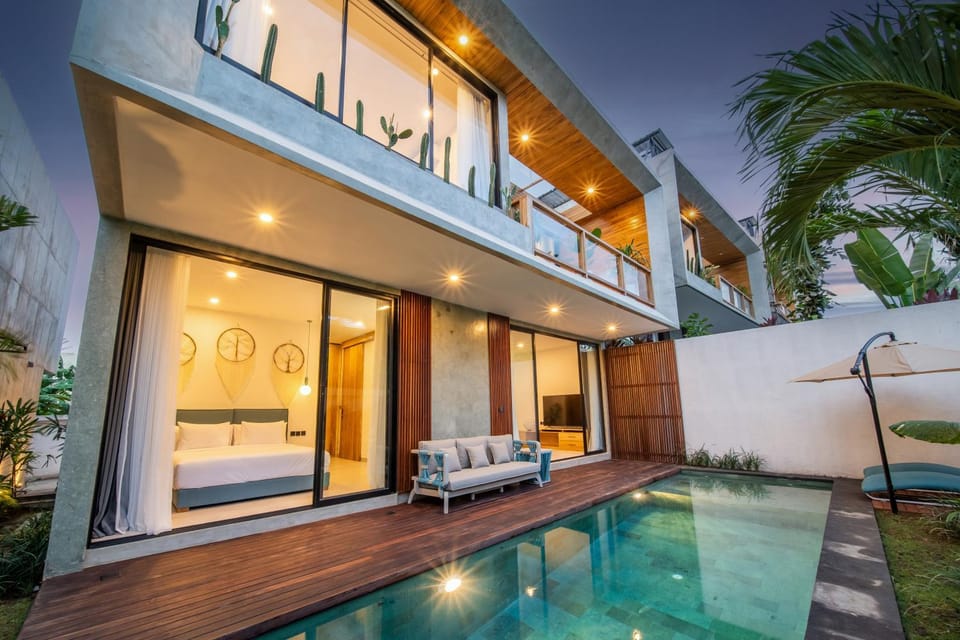 Property building, Balcony/Terrace, Swimming pool, Swimming pool