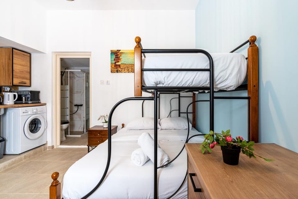 Bed, Bathroom, Bedroom, bunk bed