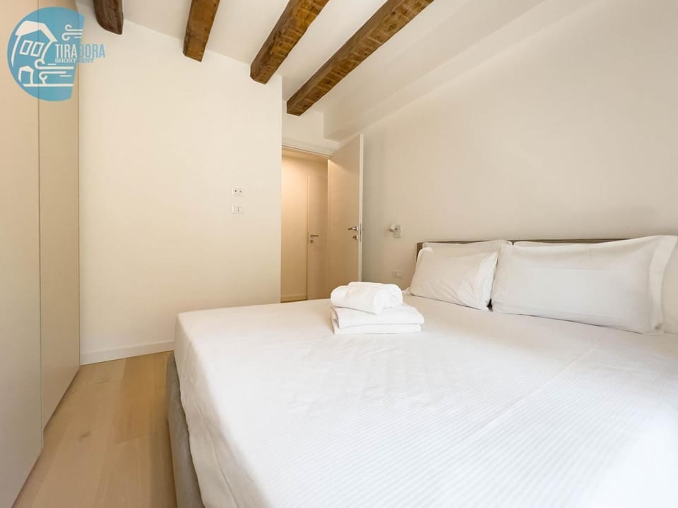 Cavana 10 Tirabora Short Rent, con parcheggio privato Apartment in Trieste