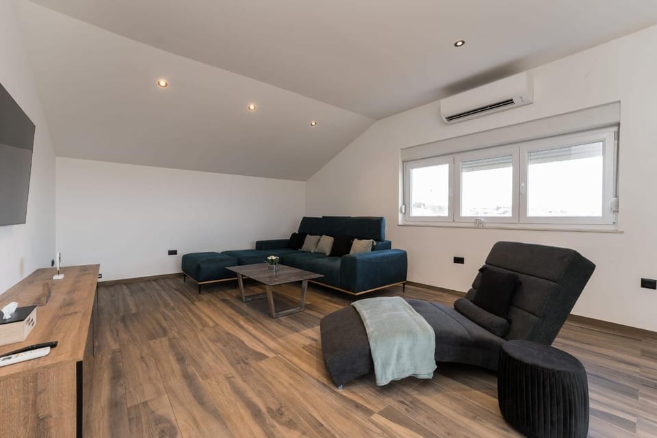 Relax 3BDR Apartment with terrace and BBQ Apartment in Zadar