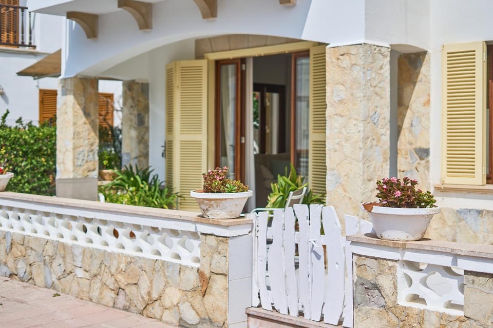 Villa Hibiscus House in Serra de Tramuntana