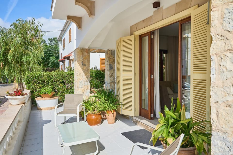 Villa Hibiscus House in Serra de Tramuntana